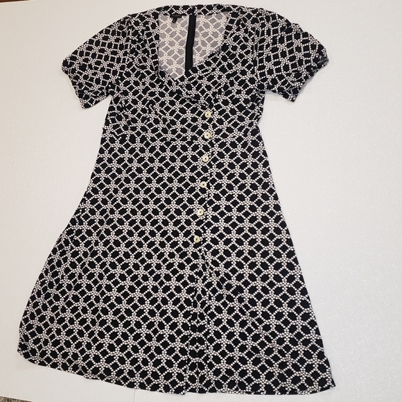 Talbots NWOT Jersey Button Detail Wrap Black White Geometric Patterned - Picture 1 of 4